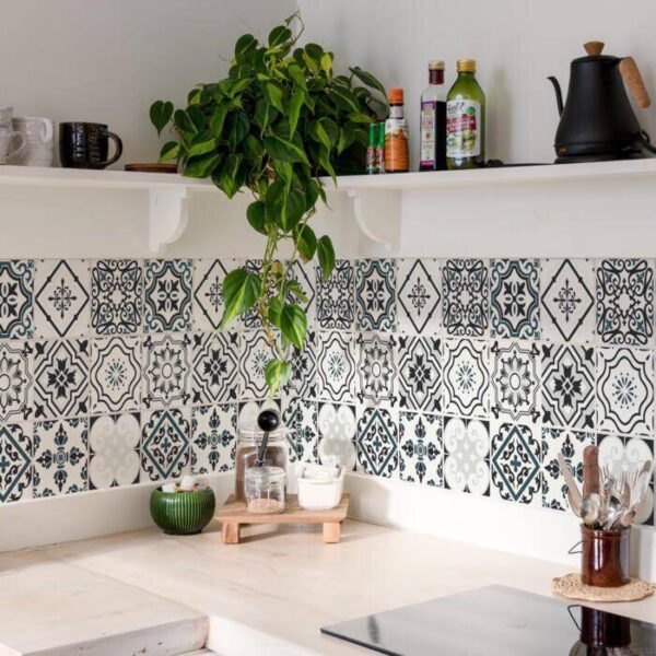 Fliesenaufkleber ornamente Patchwork in Beige fuer die Kueche